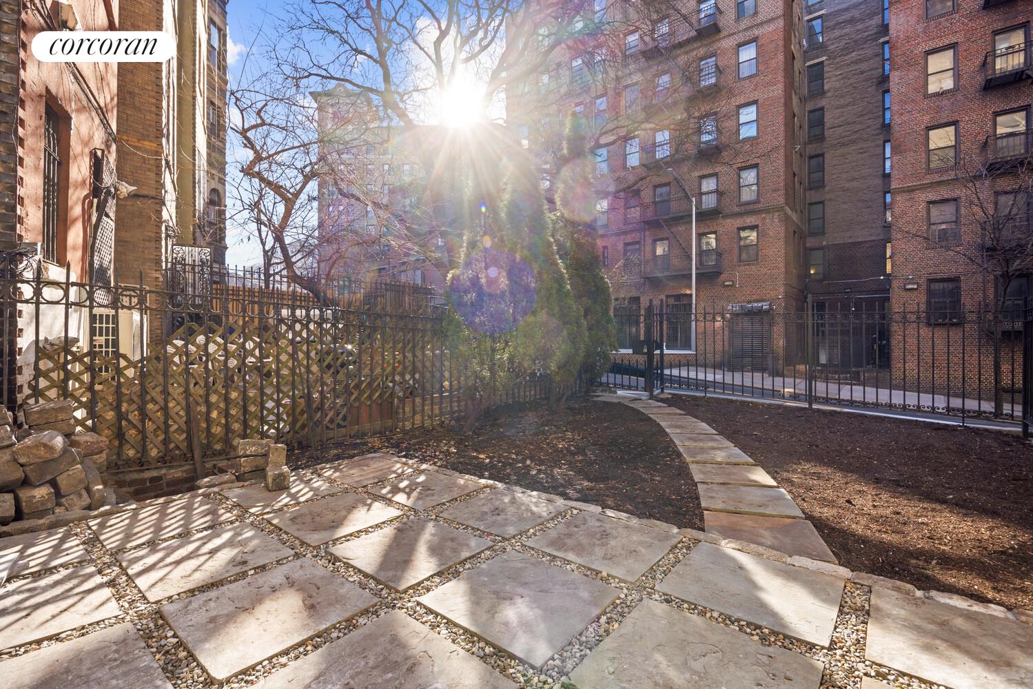 825 Riverside Drive Manhattan, NY 10032 - Photo 25 of 28