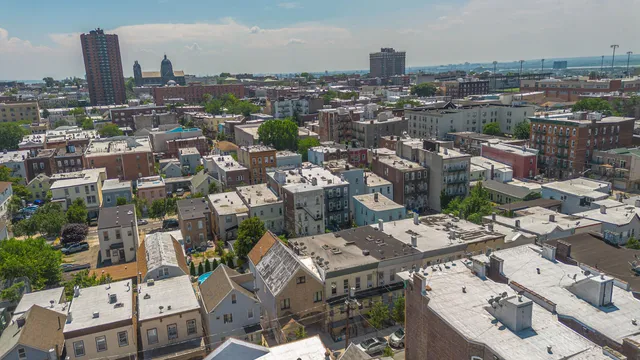 a picture of city view