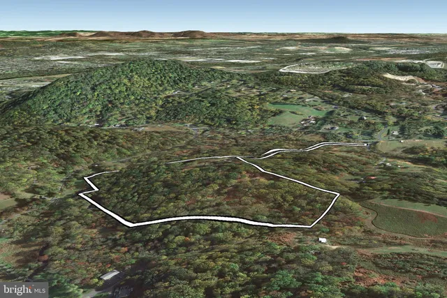 a view of a tennis court