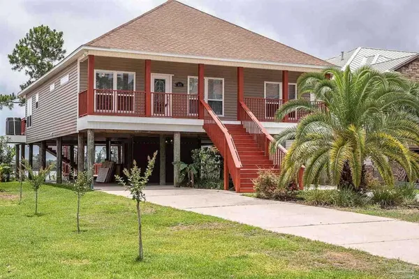$3,400 | 2572 Gulf Breeze Avenue, Pensacola, FL 32507