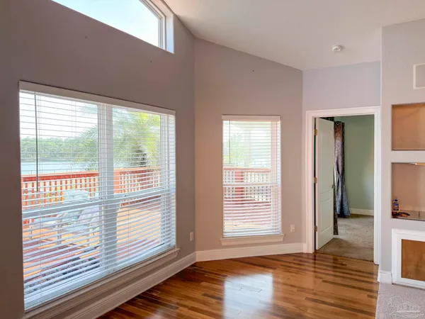 $3,400 | 2572 Gulf Breeze Avenue, Pensacola, FL 32507