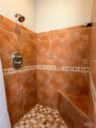 $3,400 | 2572 Gulf Breeze Avenue, Pensacola, FL 32507