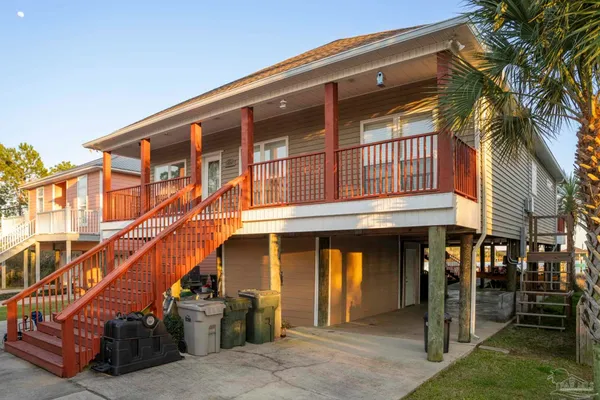 $3,400 | 2572 Gulf Breeze Avenue, Pensacola, FL 32507