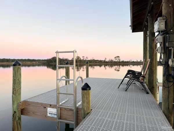 $3,400 | 2572 Gulf Breeze Avenue, Pensacola, FL 32507