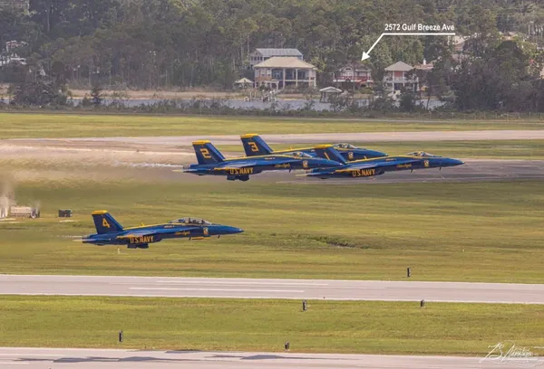 $3,400 | 2572 Gulf Breeze Avenue, Pensacola, FL 32507