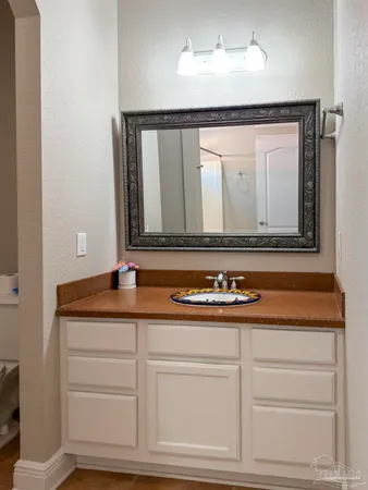 $3,400 | 2572 Gulf Breeze Avenue, Pensacola, FL 32507