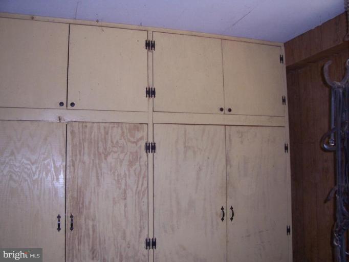 6062 Snow Mountain Road Broad Run, VA 20137 - Photo 15 of 28 Feed/Tack Room
