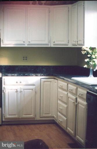 6062 Snow Mountain Road Broad Run, VA 20137 - Photo 23 of 28 KItchen View 2