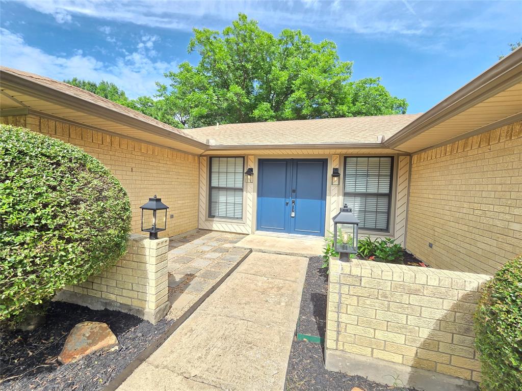 1507 Clover Hill Road Mansfield, TX 76063 - Photo 4 of 37