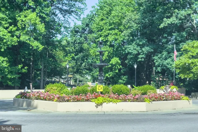 $394,888 | 5902 Cove Landing Road, Unit 202, Burke, VA 22015