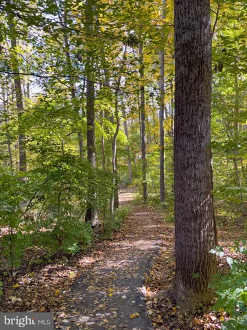 $394,888 | 5902 Cove Landing Road, Unit 202, Burke, VA 22015