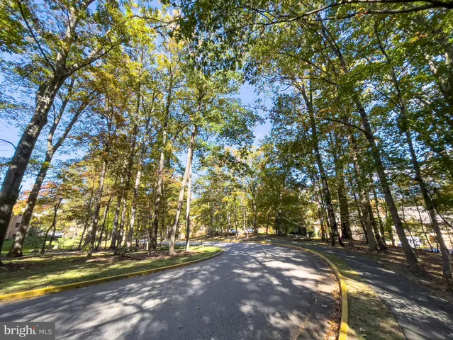 $394,888 | 5902 Cove Landing Road, Unit 202, Burke, VA 22015