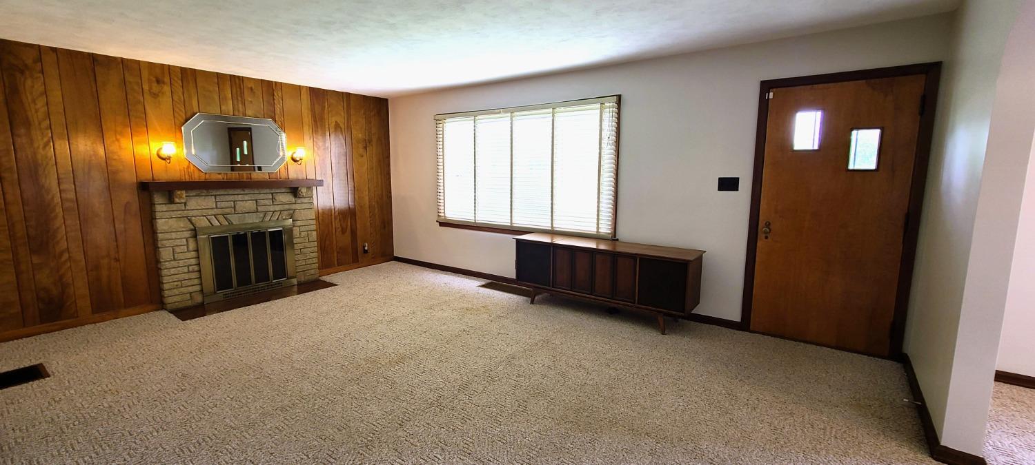 21585 State Line Road Lawrenceburg, IN 47025 - Photo 15 of 27