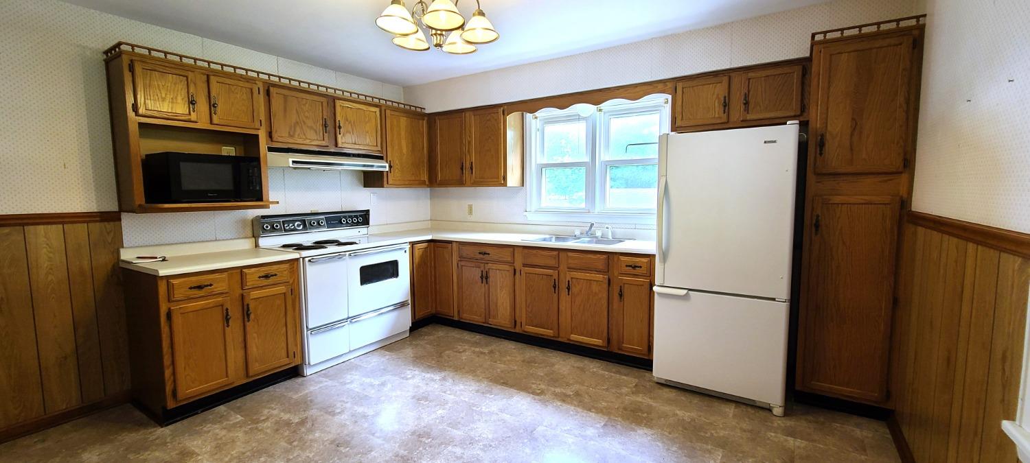 21585 State Line Road Lawrenceburg, IN 47025 - Photo 8 of 27