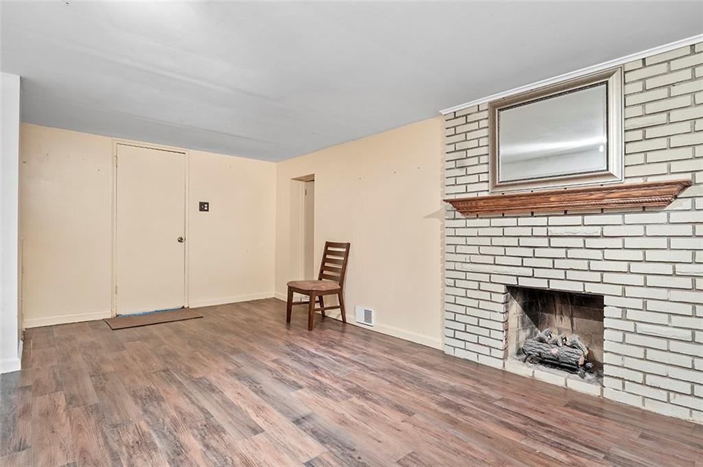 428 Pearce Road Pittsburgh, PA 15234 - Photo 13 of 18 Gallery Image 13