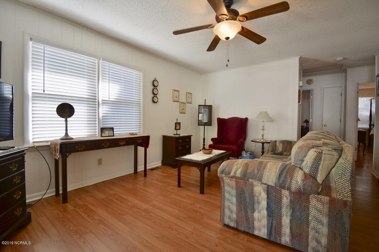 563 Roxboro Street Southeast Bolivia, NC 28422 - Photo 12 of 28 Living rm