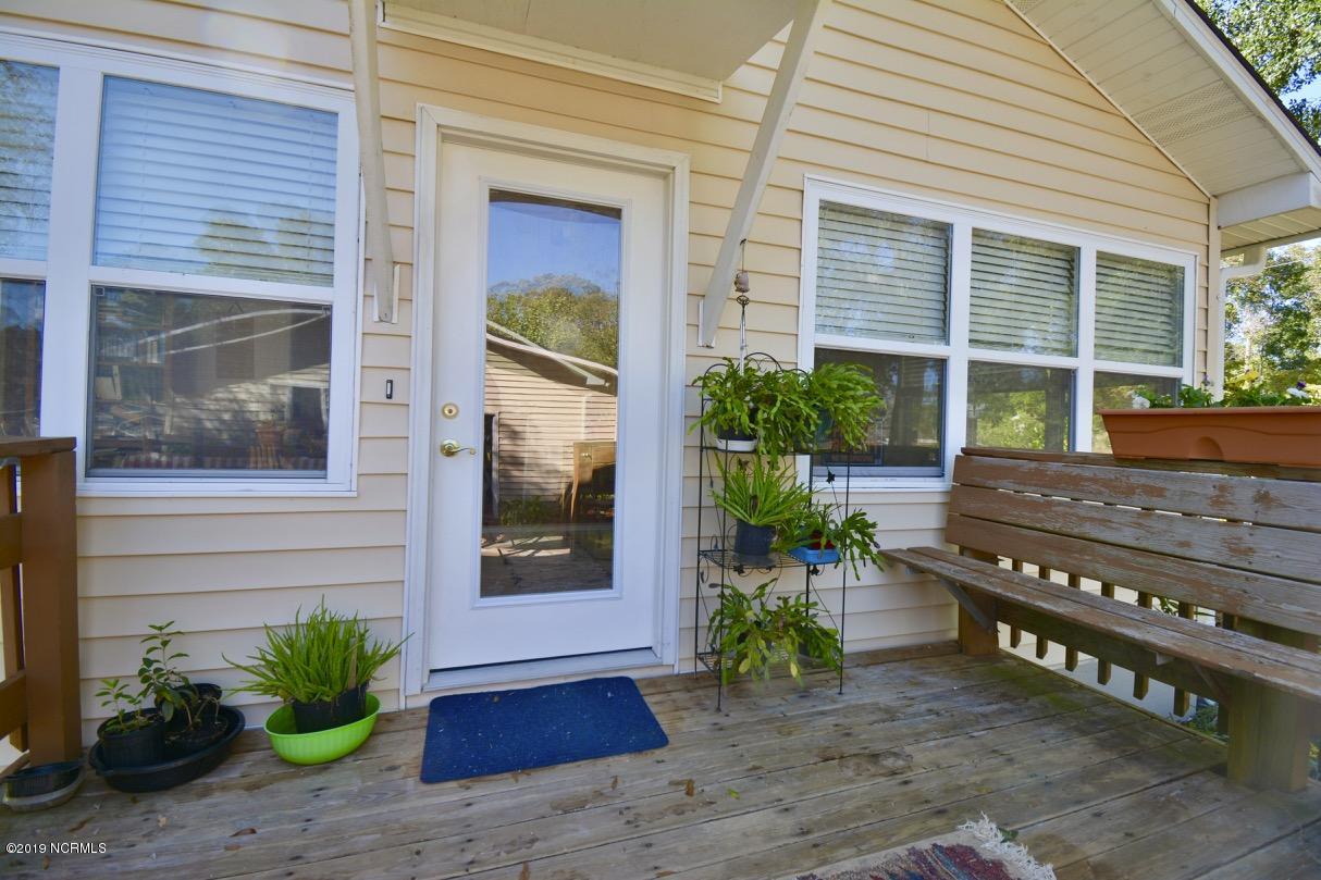 563 Roxboro Street Southeast Bolivia, NC 28422 - Photo 23 of 28 Porch
