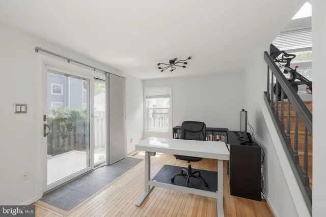 $3,500 | 6015 Good Lion Court, Alexandria, VA 22315