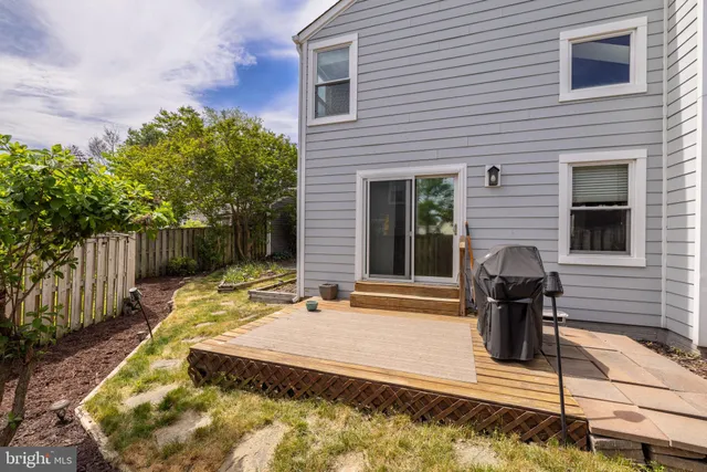 $3,500 | 6015 Good Lion Court, Alexandria, VA 22315