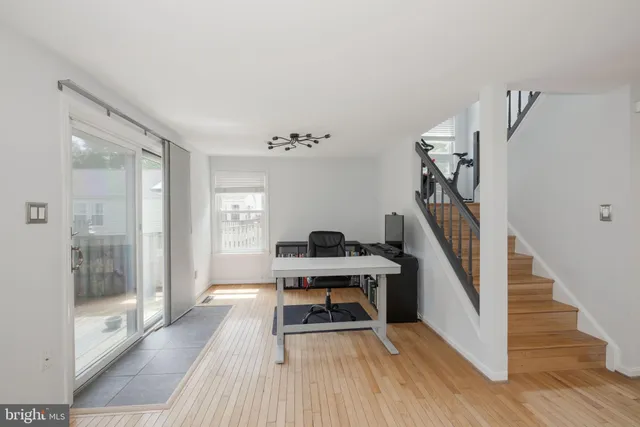 $3,500 | 6015 Good Lion Court, Alexandria, VA 22315