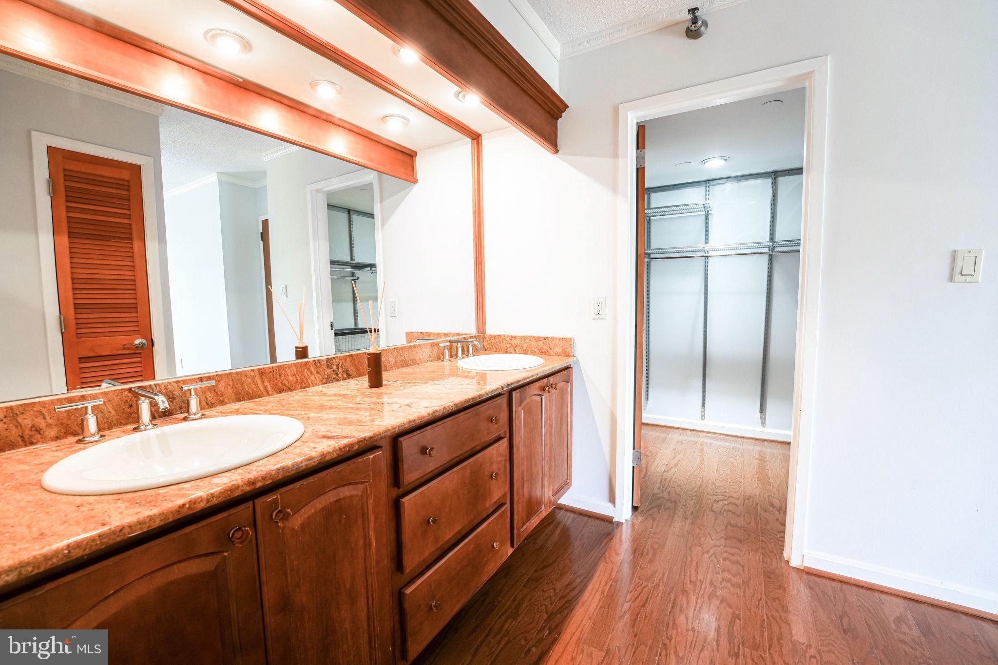 1808 Old Meadow Road, Unit 912 McLean, VA 22102 - Photo 19 of 33 Dressing area/ recessed lighting