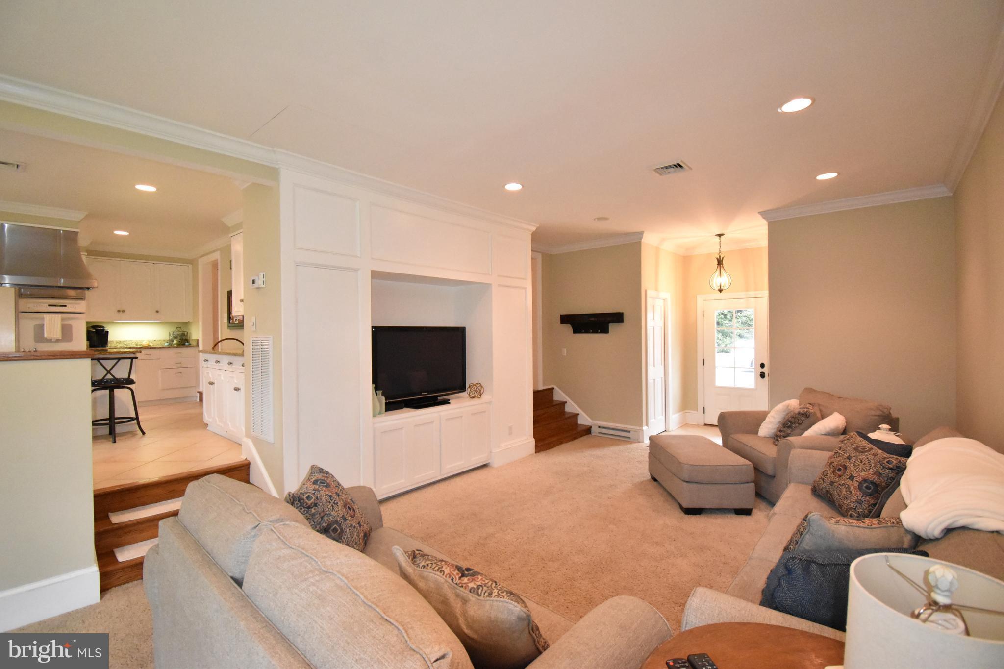 40 Algonquin Road Cambridge, MD 21613 - Photo 4 of 30 Family Room