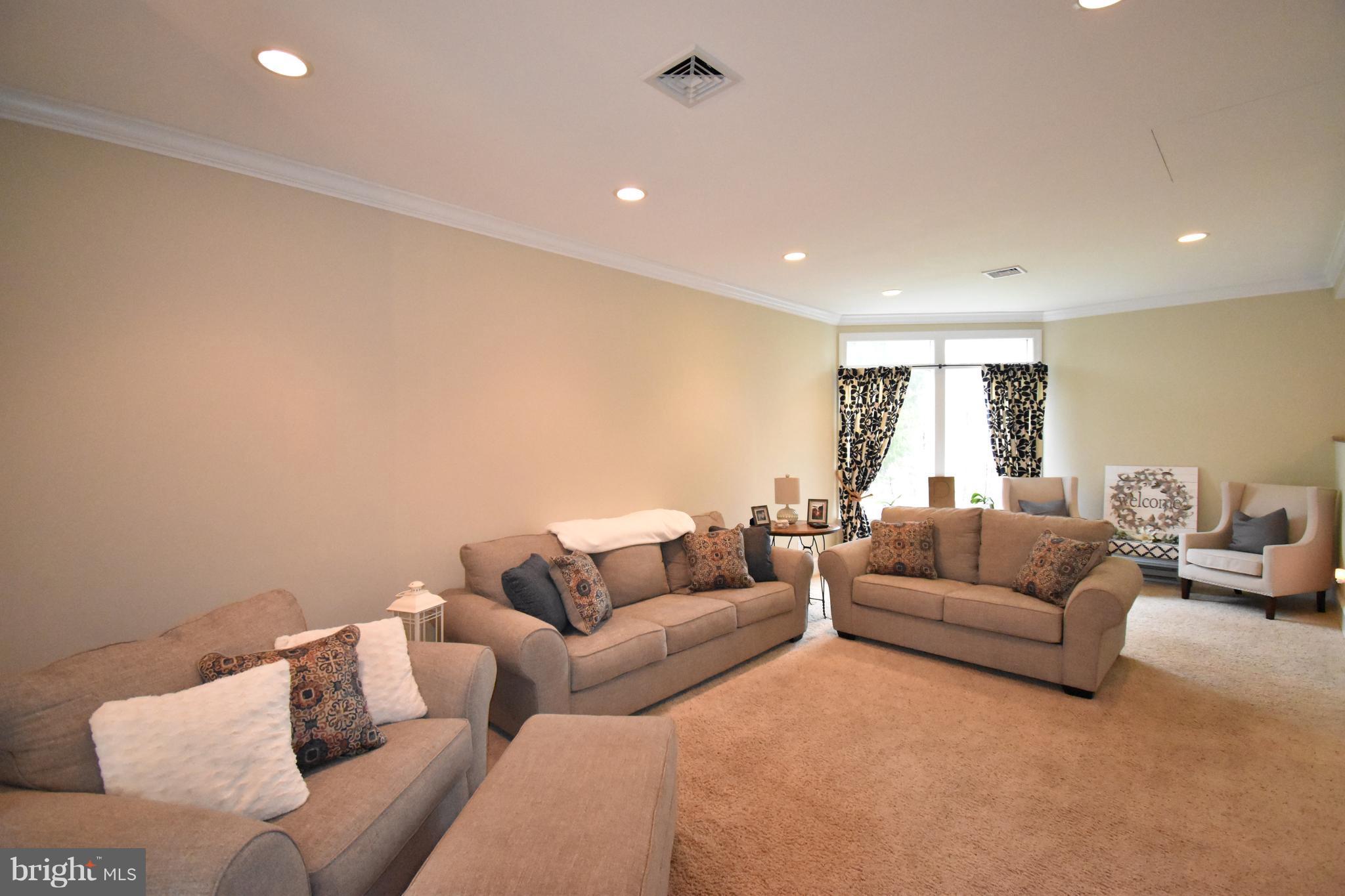 40 Algonquin Road Cambridge, MD 21613 - Photo 5 of 30 Family Room