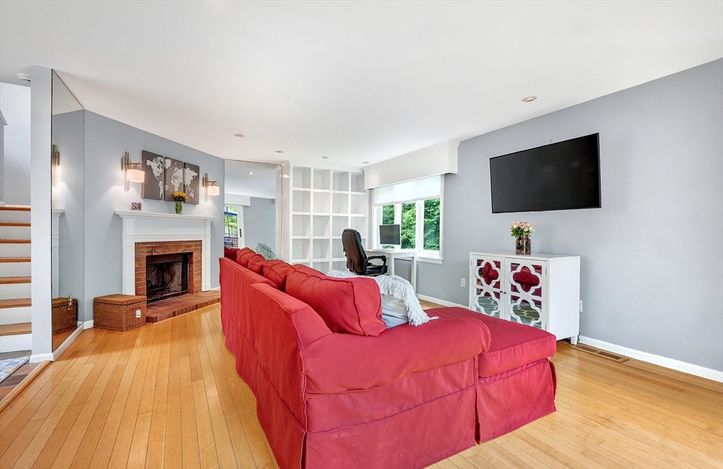2 Daybreak, Unit 2 Wayland, MA 01778 - Photo 15 of 37