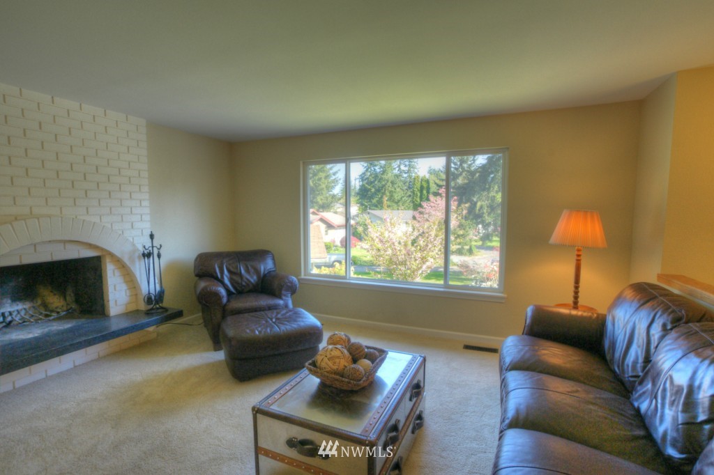 2319 165th Place Southeast Bothell, WA 98012 - Photo 2 of 25