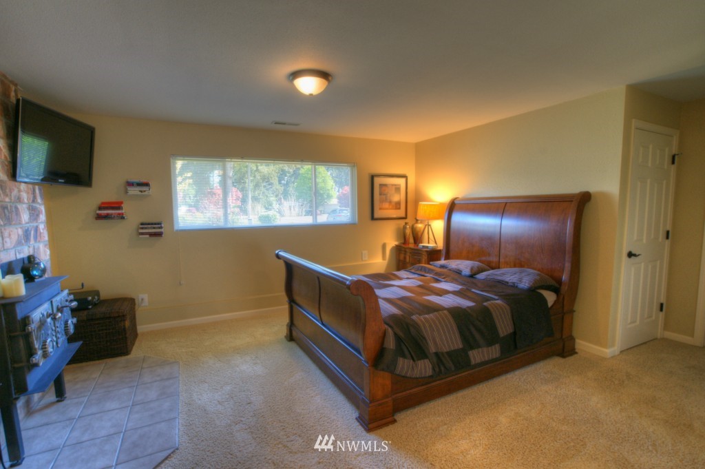 2319 165th Place Southeast Bothell, WA 98012 - Photo 11 of 25