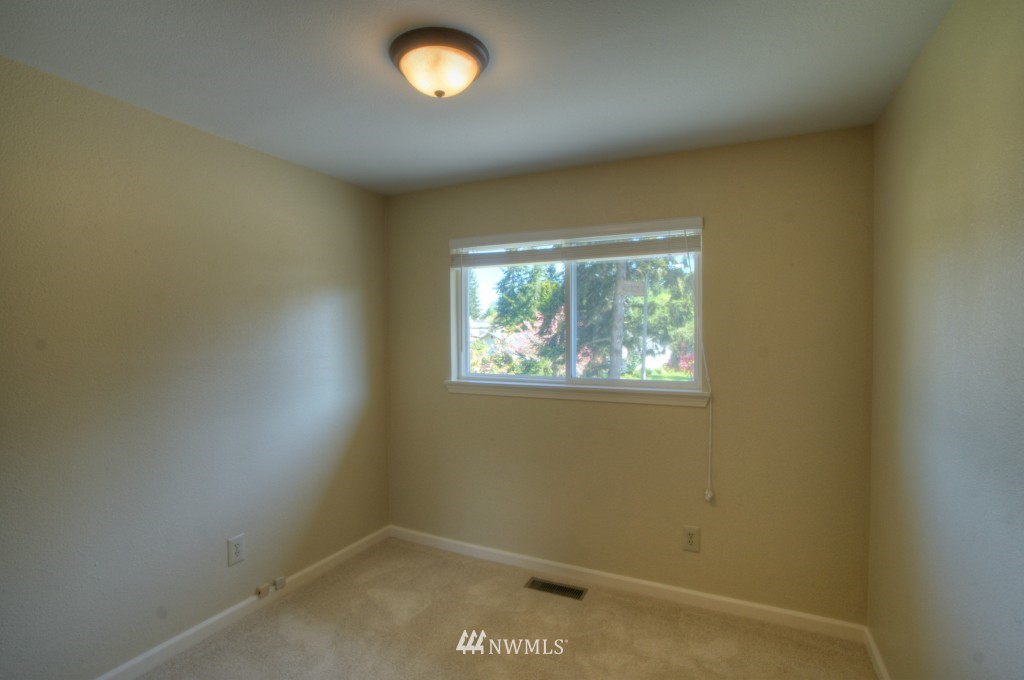 2319 165th Place Southeast Bothell, WA 98012 - Photo 15 of 25