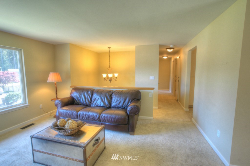 2319 165th Place Southeast Bothell, WA 98012 - Photo 3 of 25