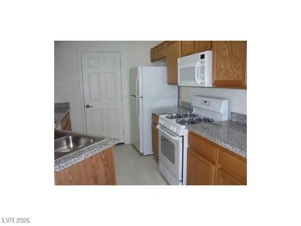 $1,600 | 5855 Valley Drive, Unit 2029, North Las Vegas, NV 89031