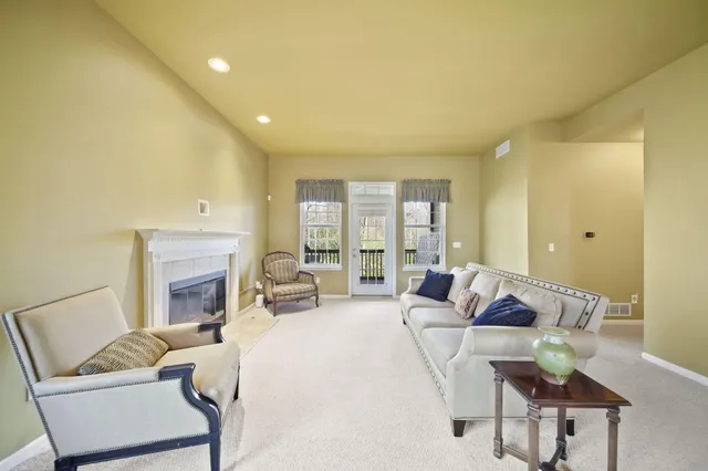 $339,900 | 4650 Suffolk Lane, Unit 31, Jackson, MI 49201