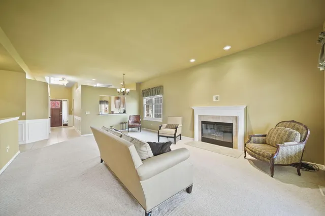 $339,900 | 4650 Suffolk Lane, Unit 31, Jackson, MI 49201