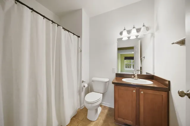 $339,900 | 4650 Suffolk Lane, Unit 31, Jackson, MI 49201