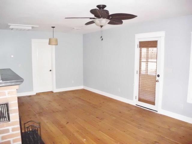 26 Tomahawk Drive Buzzards Bay, MA 02532 - Photo 15 of 20 251-596854 - living room facing front do
