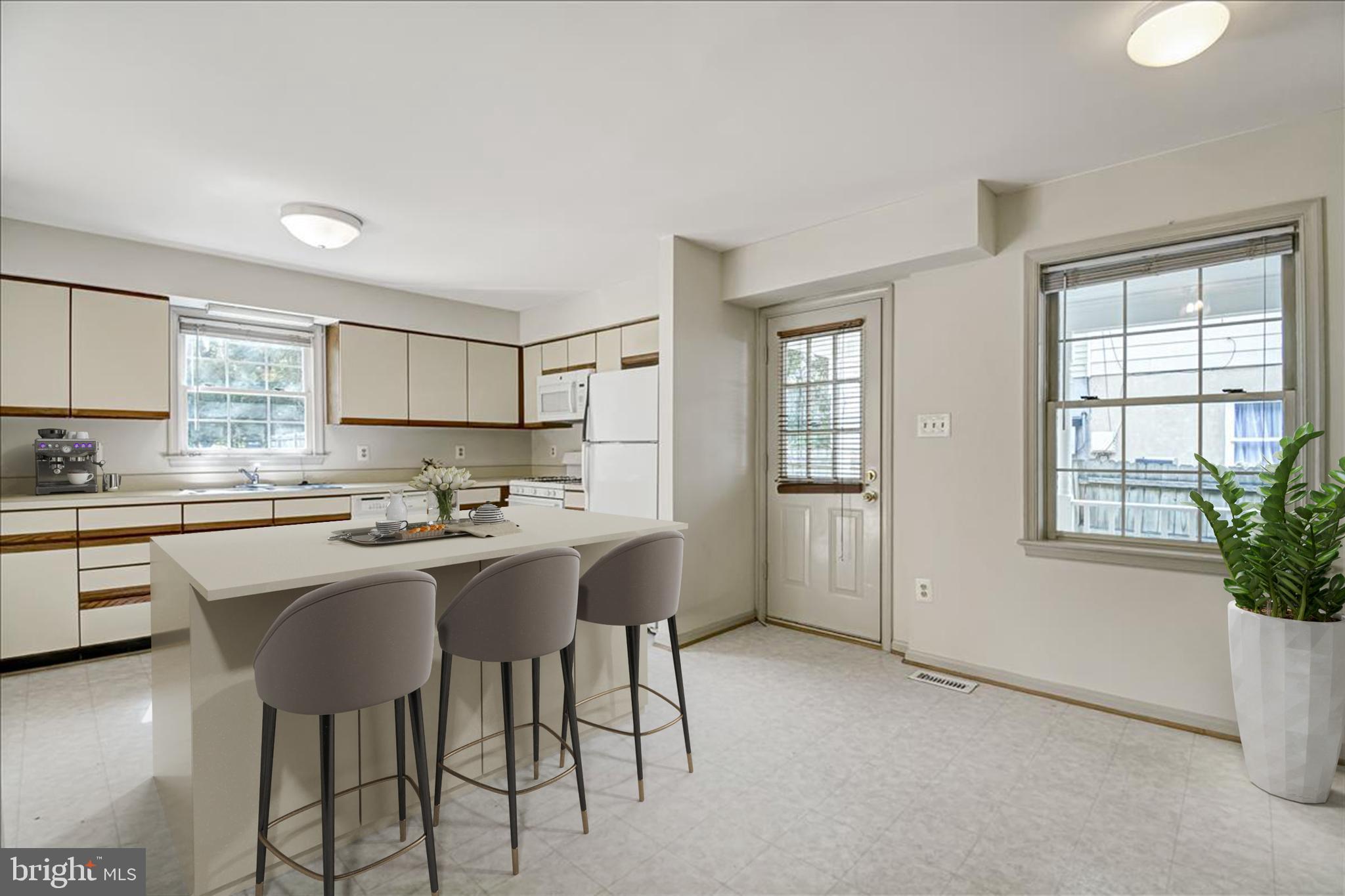 809 Hollywood Avenue Silver Spring, MD 20904 - Photo 14 of 36 Huge Country Kitchen Virtually Staged