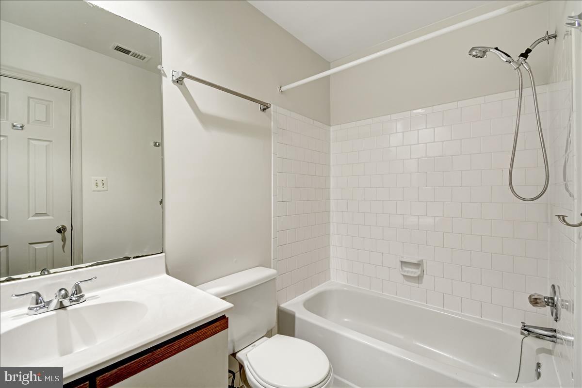 809 Hollywood Avenue Silver Spring, MD 20904 - Photo 28 of 36 Upstairs Full Bath