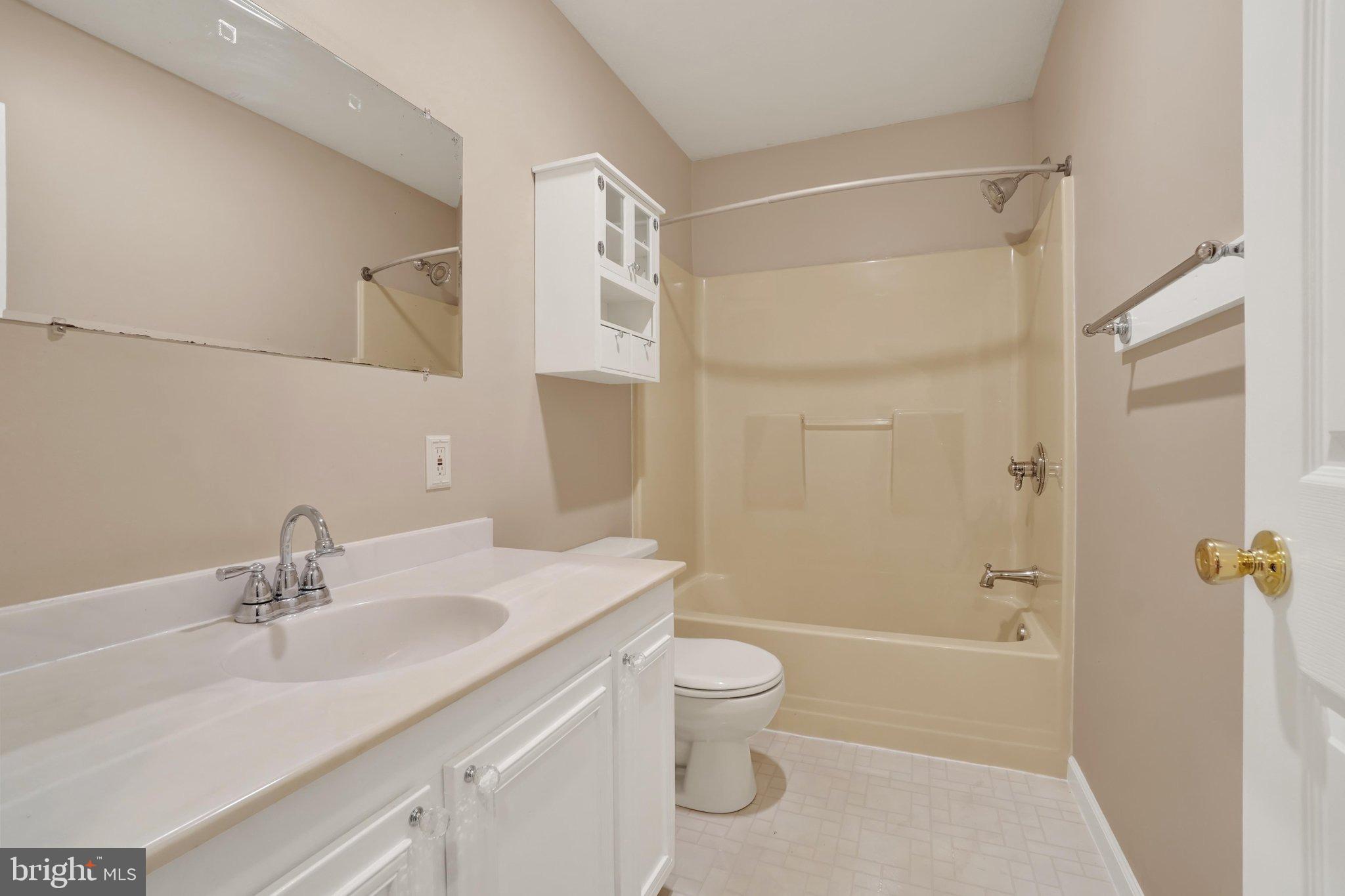 17389 Brose Road New Freedom, PA 17349 - Photo 14 of 38 2nd Floor Full Bathroom