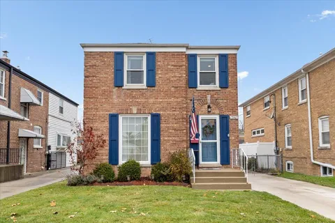 $440,000 | 5542 North Osceola Avenue, Chicago, IL 60656