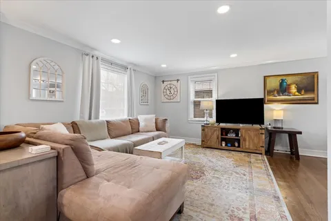 $440,000 | 5542 North Osceola Avenue, Chicago, IL 60656