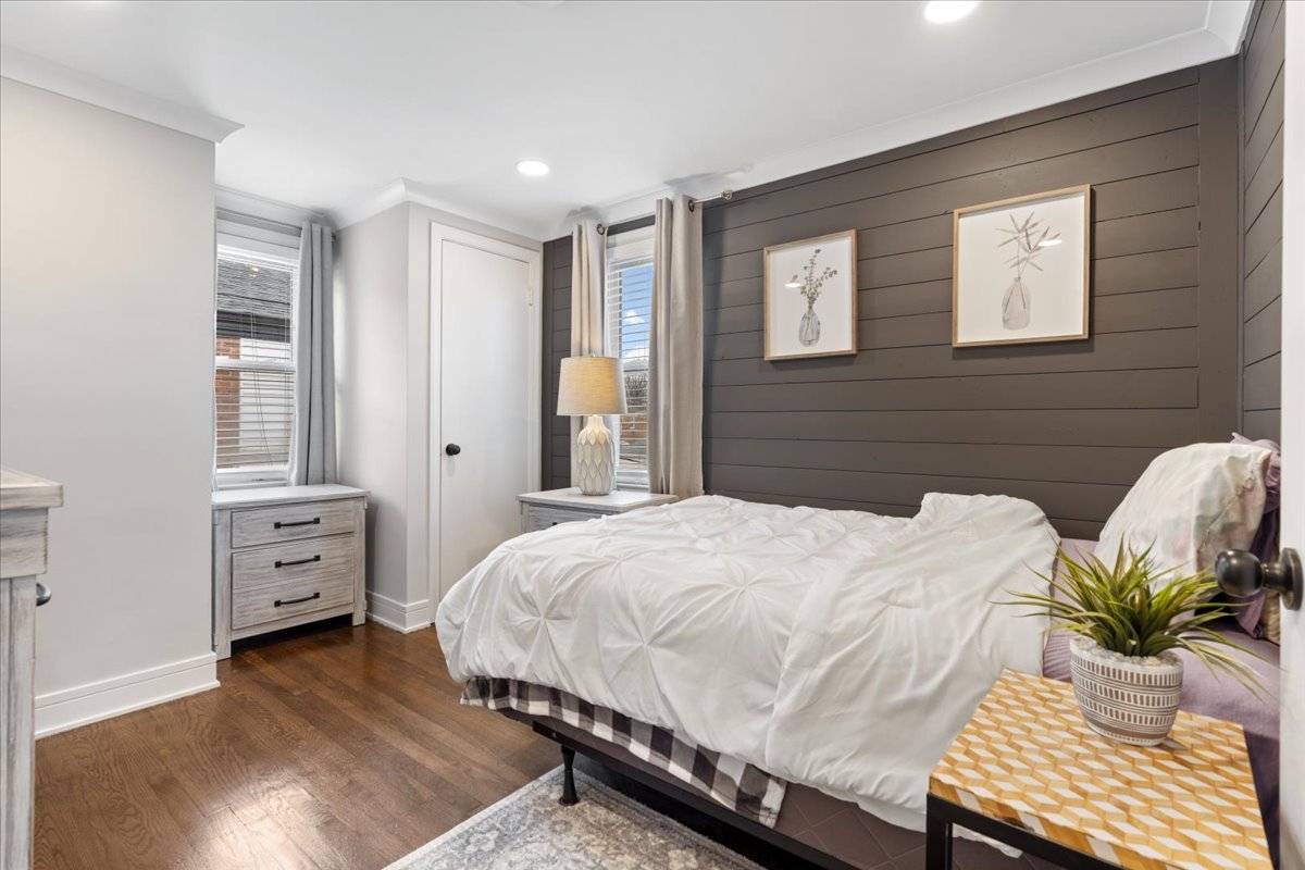 5542 North Osceola Avenue Chicago, IL 60656 - Photo 9 of 19