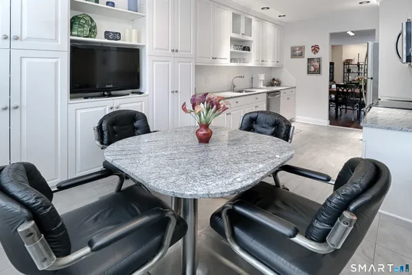 $579,000 | 4025 Park Avenue, Unit 4025, Fairfield, CT 06825