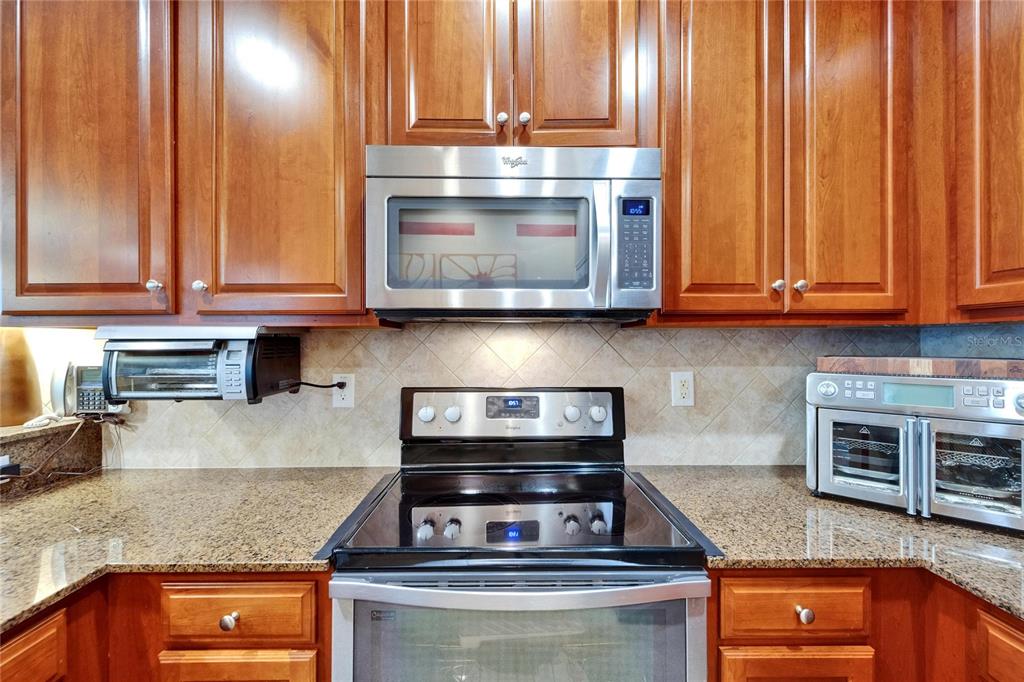 5646 Sunset Falls Drive Apollo Beach, FL 33572 - Photo 20 of 91