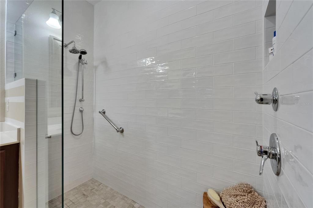 5646 Sunset Falls Drive Apollo Beach, FL 33572 - Photo 37 of 91