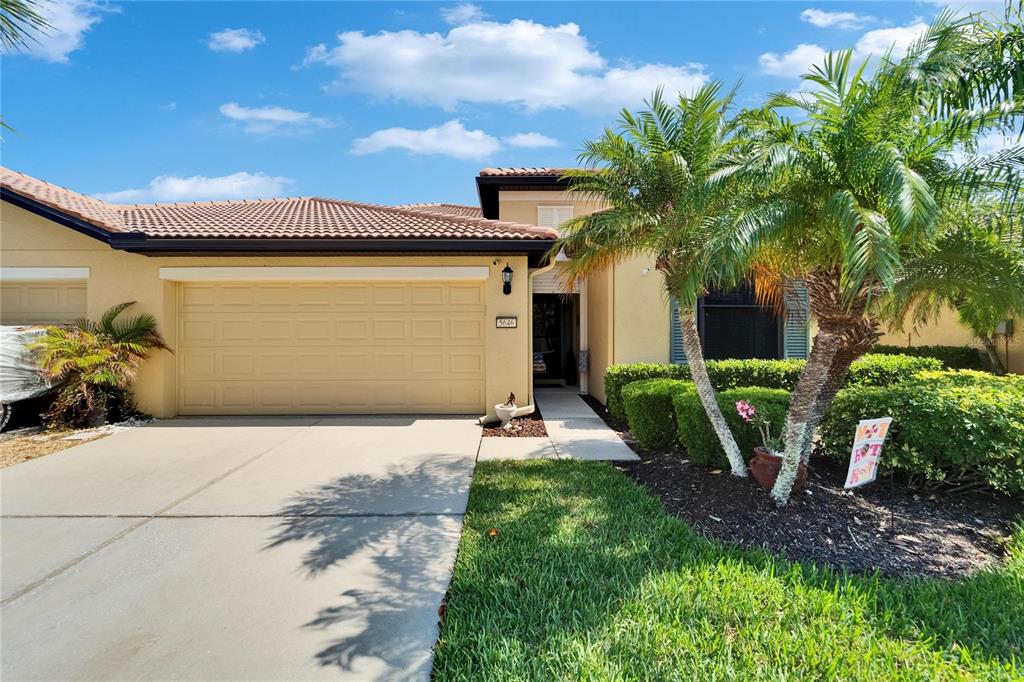 5646 Sunset Falls Drive Apollo Beach, FL 33572 - Photo 6 of 91