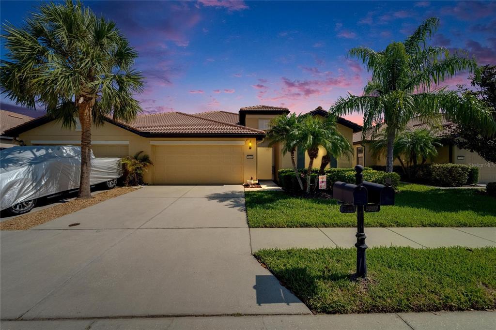 5646 Sunset Falls Drive Apollo Beach, FL 33572 - Photo 7 of 91