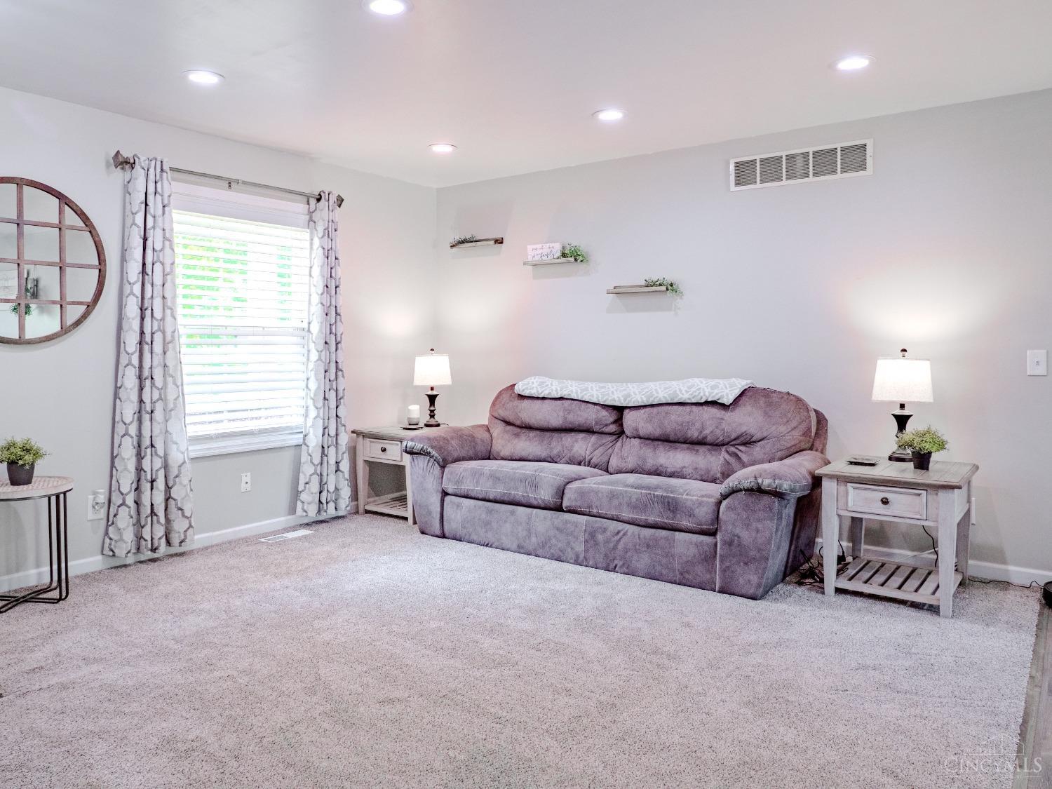 7465 Barret Road West Chester, OH 45069 - Photo 3 of 30 Gallery Image 3