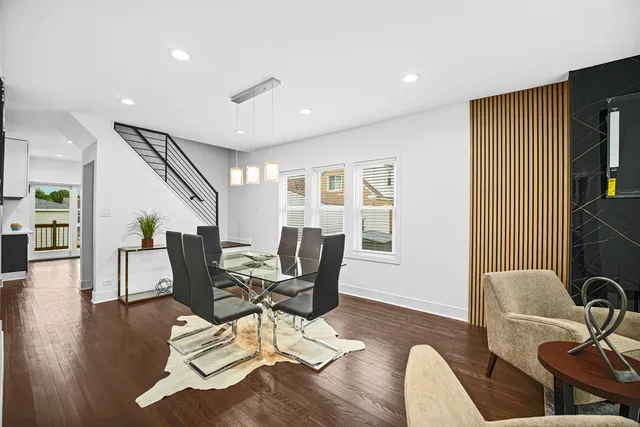 $559,900 | 3343 North Narragansett Avenue, Chicago, IL 60634